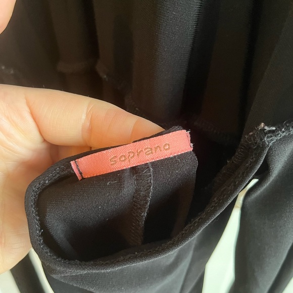 Soprano Black Halter Dress - Picture 3 of 6